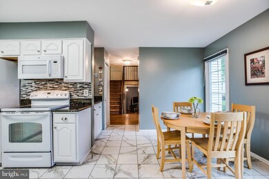 9015 Penn Manor Ct, Springfield, VA 22153 - photo 7