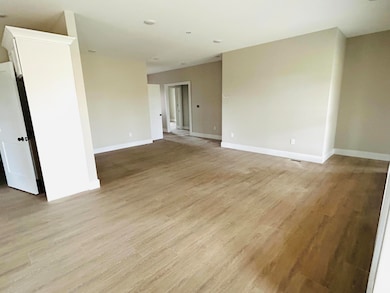 112 Gray Bird Ln, London, KY 40741 - photo 5