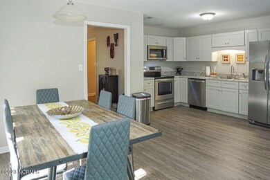 503 Dennis Rd, Jacksonville, NC 28546 - photo 4