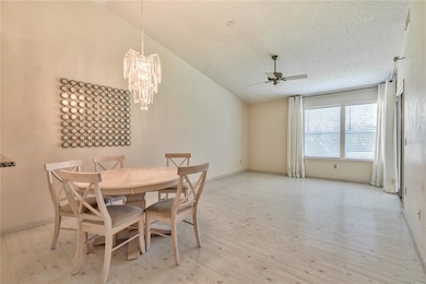 3303 Hibiscus Dr unit 232, Palm Harbor, FL 34684 - photo 2