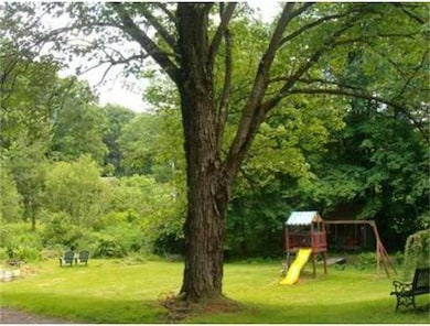 136 N Main St, South Deerfield, MA 01373 - photo 4