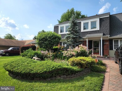 16300 Pointer Ridge Dr, Bowie, MD 20716 - photo 2