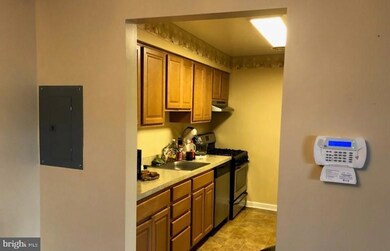 5205 Newton St unit T2, Bladensburg, MD 20710 - photo 6