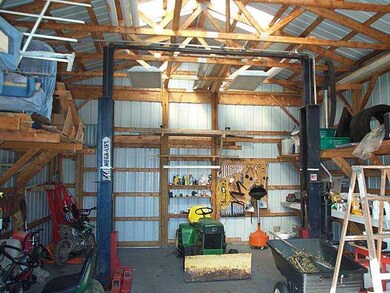 Parking Lot/Garage