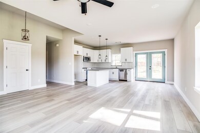 624 W Johnson St, Denison, TX 75020 - photo 2