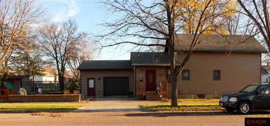 817 8th St N, New Ulm, MN 56073 - photo 4