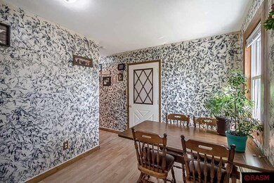 320 Market St, Le Sueur, MN 56058 - photo 7