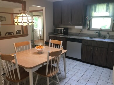 139 Jean Carol Rd, Abington, MA 02351 - photo 4