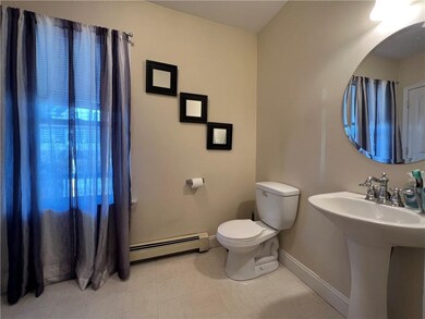 725 3rd Ave, Woonsocket, RI 02895 - photo 4