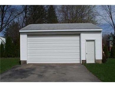 Parking Lot/Garage Garage