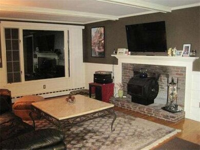 678 Chestnut St, Lynnfield, MA 01940 - photo 4