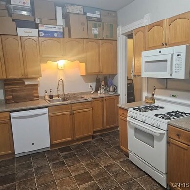 202 Green St, Syracuse, NY 13203 - photo 6