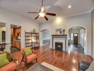 450 Overlook Dr, Friendswood, TX 77546 - photo 4