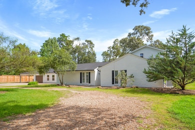 915 Tall Pines Dr, Magnolia, TX 77354 - photo 3