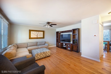 2390 Wexford Ln, Lake In the Hills, IL 60156 - photo 6