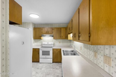 209 Mccoy Ave, Cove City, NC 28523 - photo 7