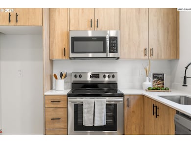 6659 N Fessenden St unit 20, Portland, OR 97203 - photo 6