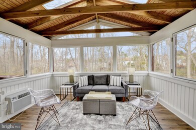 12020 Rosiers Branch Dr, Herndon, VA 20170 - photo 3