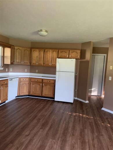 200 Keenan Ln, Shelbyville, TN 37160 - photo 4