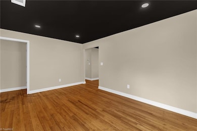 1110 Magnolia St, Winston Salem, NC 27103 - photo 5