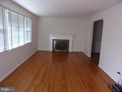 2014 Jameson St, Temple Hills, MD 20748 - photo 6