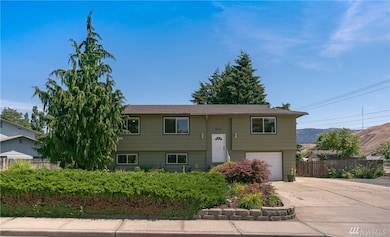 311 Eastridge Dr, East Wenatchee, WA 98802 - photo 2