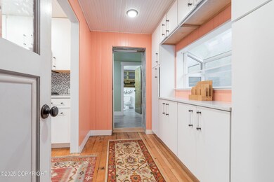 525 Grant St, Ketchikan, AK 99901 - photo 3