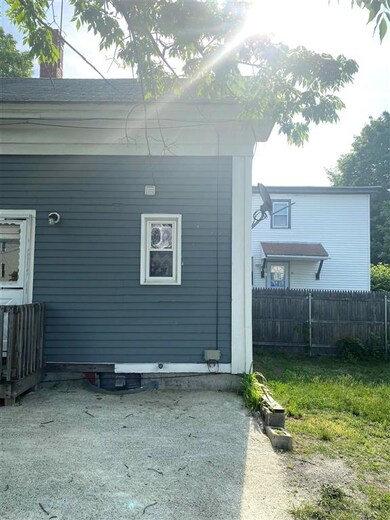 9 New York St, Dover, NH 03820 - photo 4