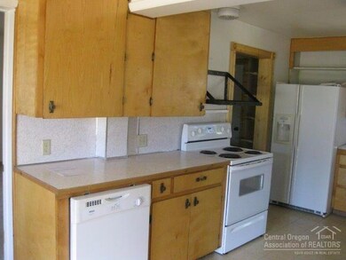 736 S Bridge St, Prairie City, OR 97869 - photo 2