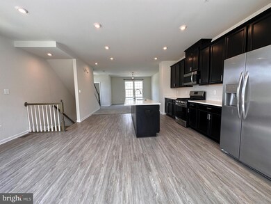 7101 Firwood Ln, Greater Landover, MD 20785 - photo 5