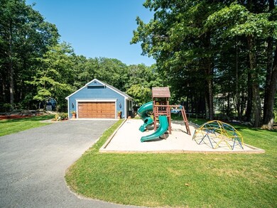 379 Underwood St, Holliston, MA 01746 - photo 7