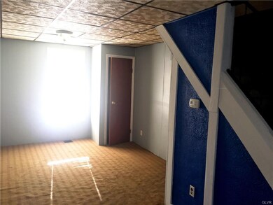 302 Delong Ave, Emmaus, PA 18049 - photo 4