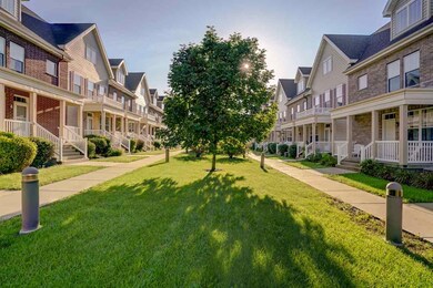 54 S Gardens Way unit 406, Fitchburg, WI 53711 - photo 2