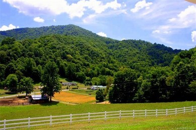 110 Wind Swept Dr, Burnsville, NC 28714 - photo 4
