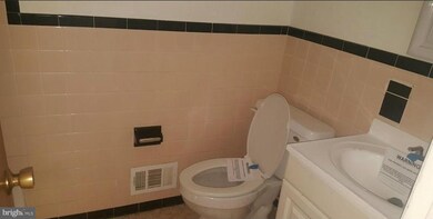 5806 Cheryl Ln, District Heights, MD 20747 - photo 7