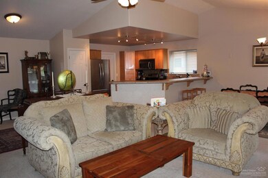 2090 NW Jackpine Place, Redmond, OR 97756 - photo 5