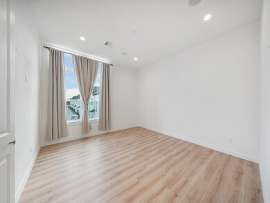 8934 Knoll Villas St, Houston, TX 77080 - photo 7