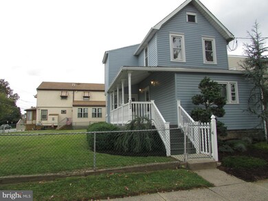 302 Lagrange Ave, Essington, PA 19029 - photo 4