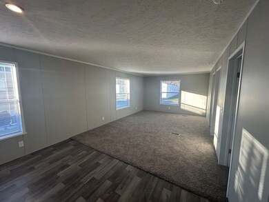 479 Montana unit 479, Belleville, MI 48111 - photo 3