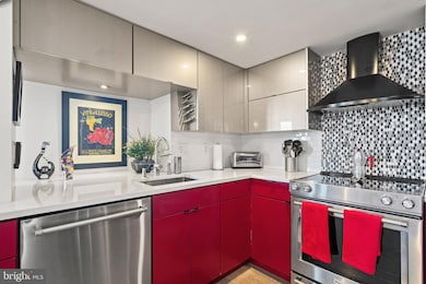 Residences at Market Square - East Tower unit 1221, Washington, DC 20004 - photo 6