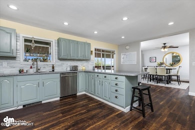 11-Kitchen-DW-1787