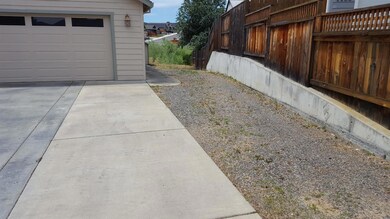 1144 Highlands Dr, Eagle Point, OR 97524 - photo 3