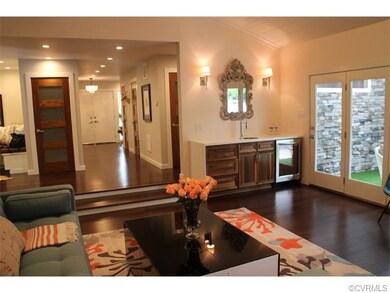 Gathering Room - wet bar and wine fridge