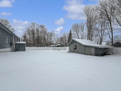 36 N Wiggin St, Greenville, ME 04441 - photo 3