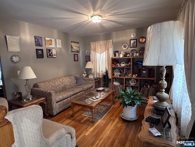 266 Hamilton Rd, Teaneck, NJ 07666 - photo 2