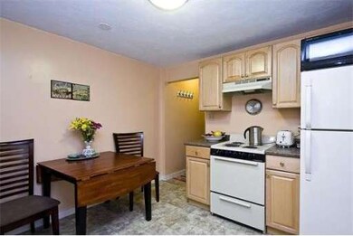 957 Washington St unit 4, Newtonville, MA 02460 - photo 5