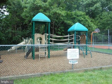 Lafayette Park unit 601, Falls Church, VA 22041 - photo 5