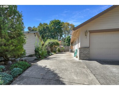 3446 Baywood St, Eugene, OR 97404 - photo 3