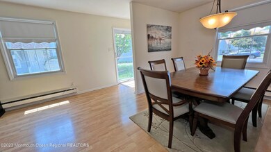 Dining Room - Entryway