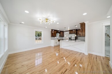 1547 N Columbia Place, Tulsa, OK 74110 - photo 7